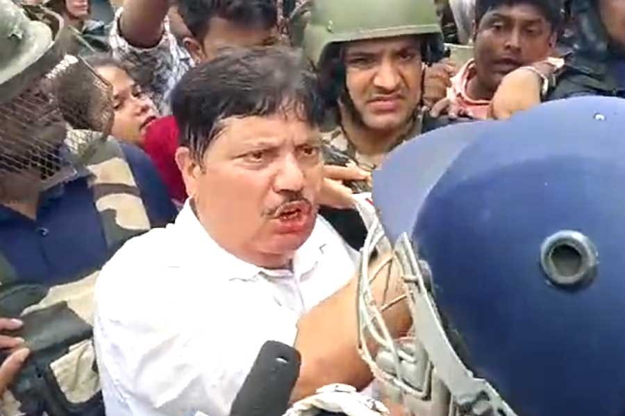 Arjun Singh summoned to police station in Jagatdal case