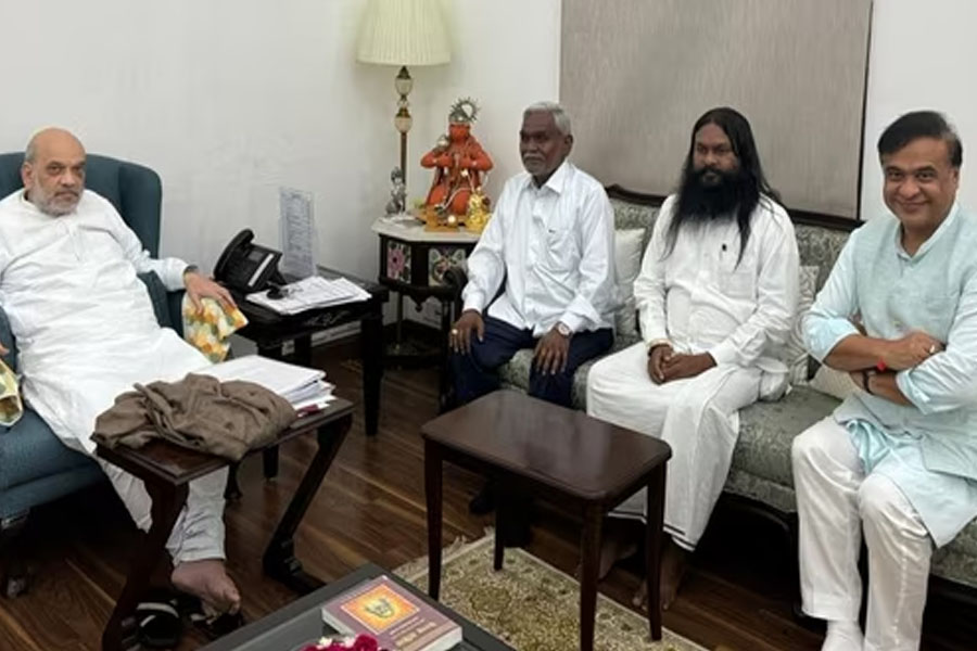 Champai Soren will join BJP on August 30, says Himanta Biswa Sarma