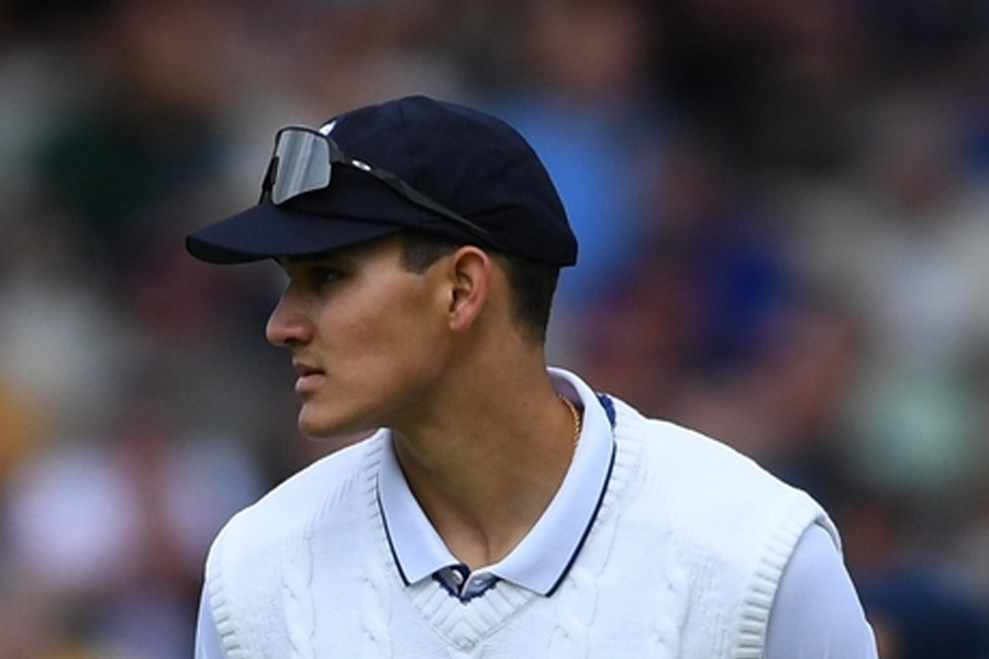 Son of former India player takes field as England cricketer