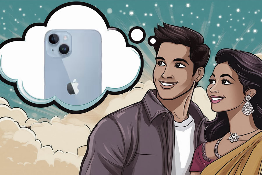 Delhi boy steals mother gold for gift iphone to girl friend