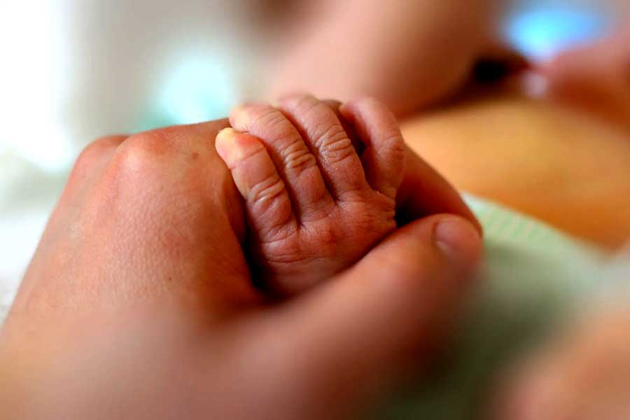 Telangana woman went into labour on bus, conductor helped deliver baby
