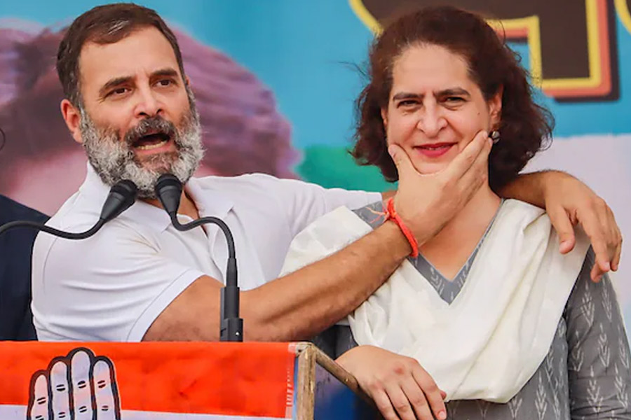 Priyanka Gandhi shares Raksha Bandhan wish with brother Rahul