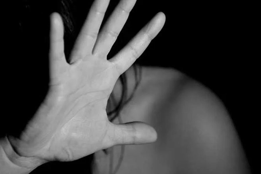Allegation of physical abuse of minor girl in Serampore