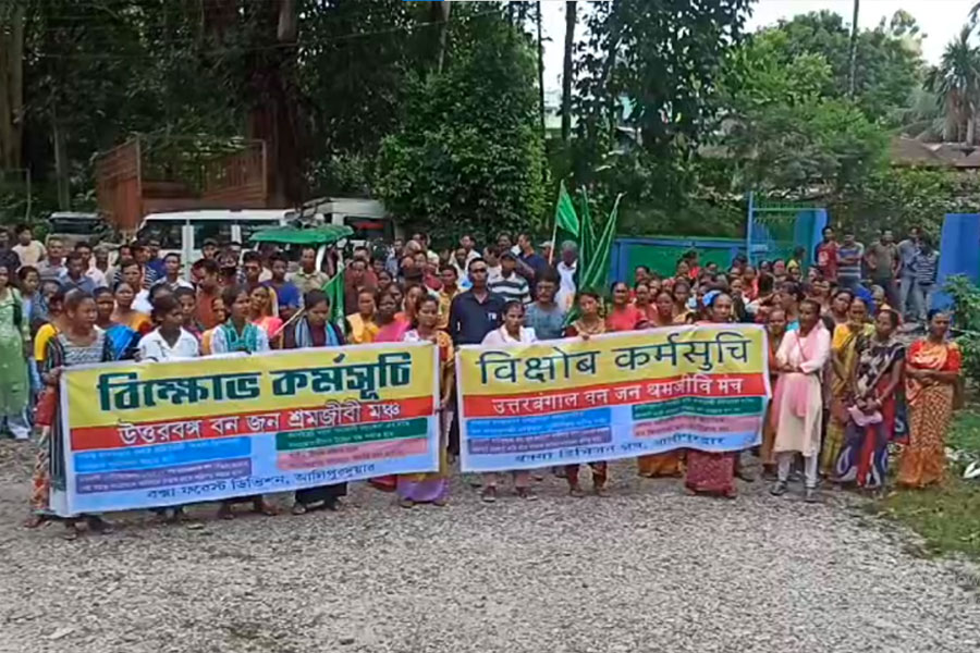 Residents started gherao program against range officer of North Bengal