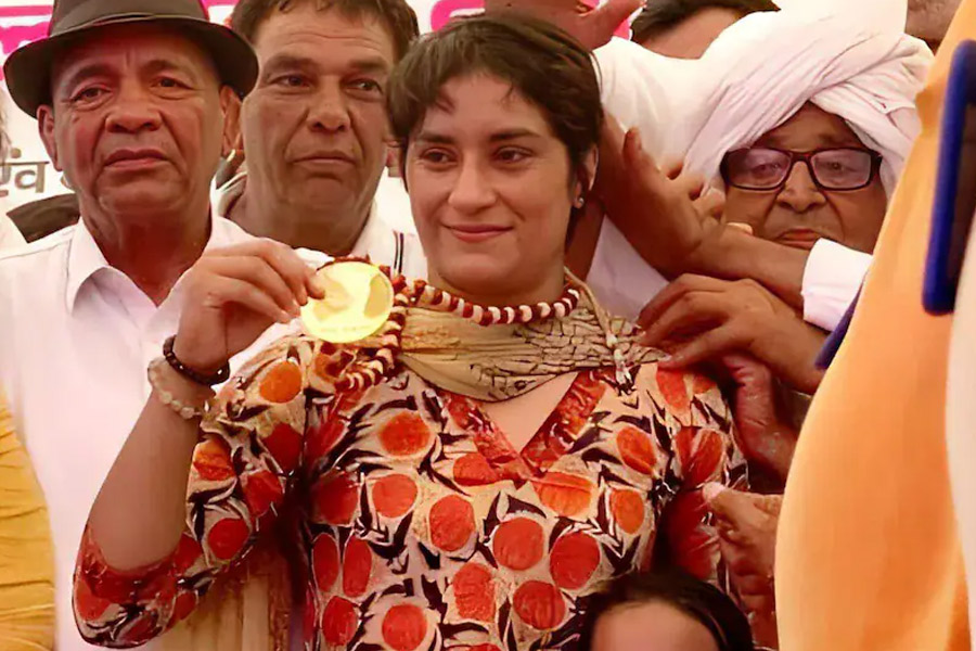 Vinesh Phogat fuels discussion on joining politics