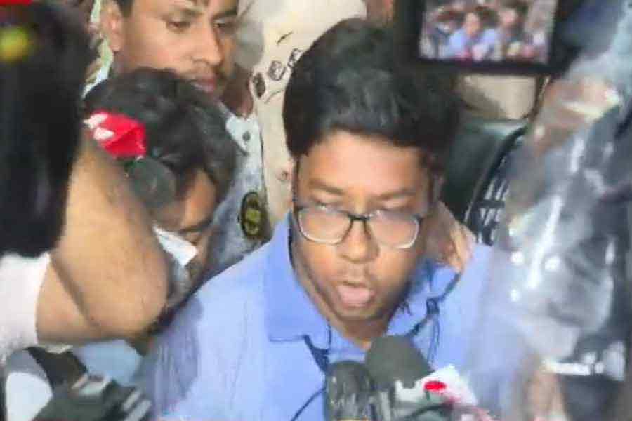 Lalbazar Abhijian: Junior doctors meets CP Vineet Goyal