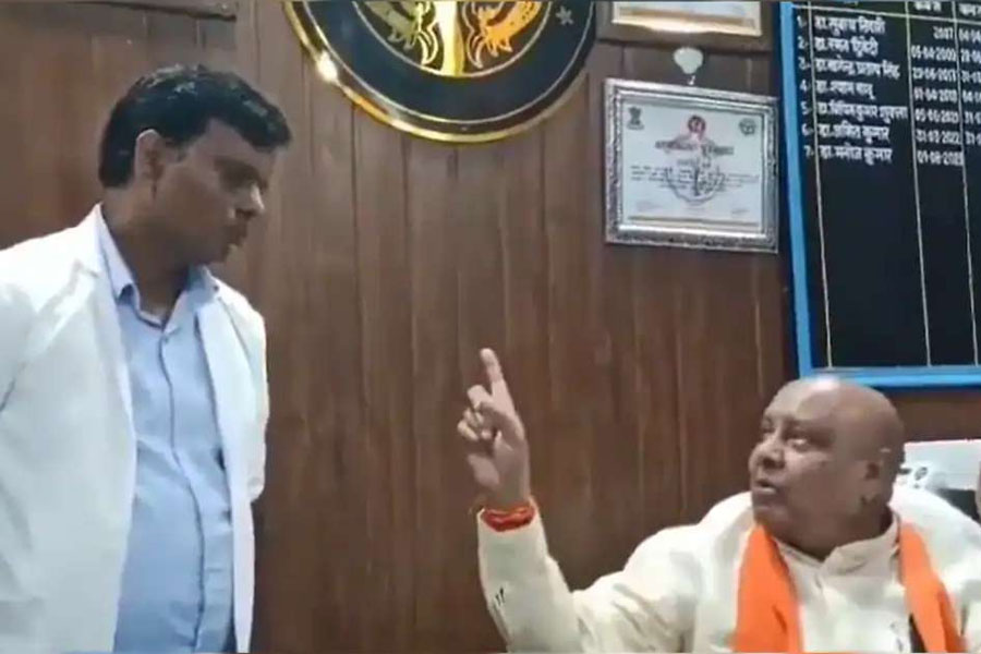 UP govt hospital employee loses job for overcharging Re 1 from patients