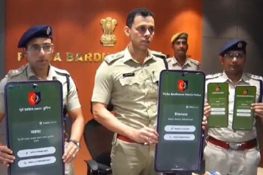 Purba Bardhaman Police has launched Bharosa app to file complaints online