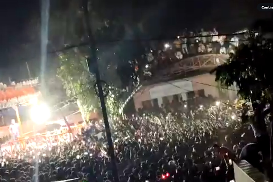 Roof With Hundreds Collapses During Music Show In Bihar