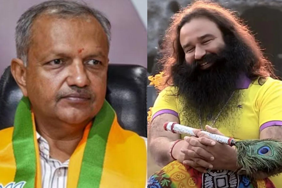 Officer who gave Ram Rahim 6 paroles gets BJP's ticket in Haryana Polls