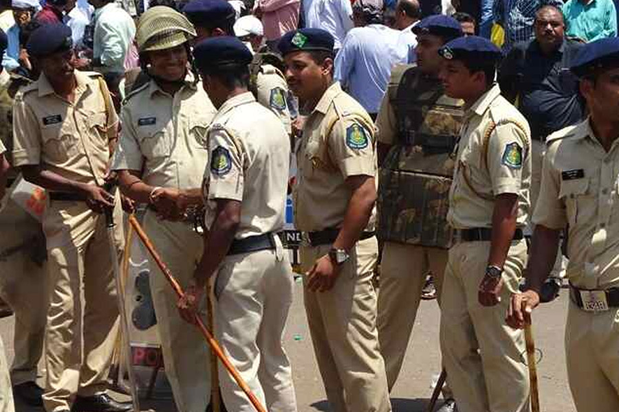 Several aspirants die during physical test in Jharkhand excise constable drive