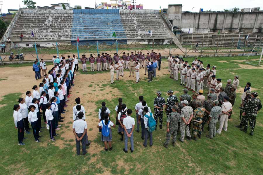 Students managed traffic in Purulia, like NCC