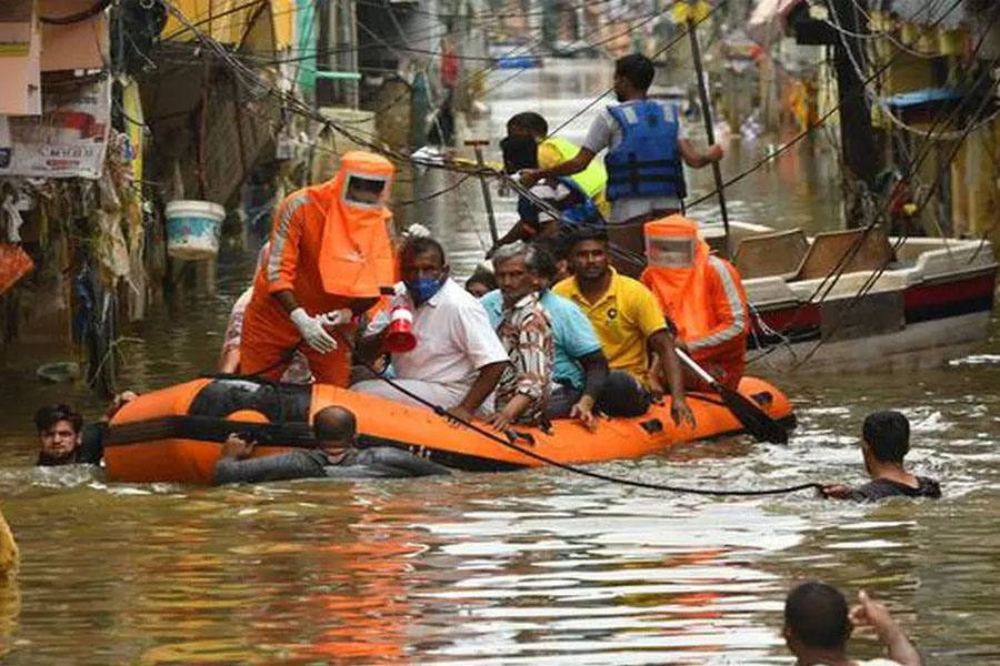 Andhra Pradesh, Telangana rain fury many dead, trains cancled