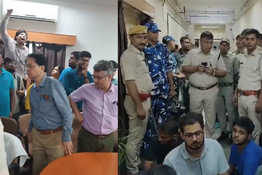 Chaos into council meeting at Sagar Dutta Medical College allegedly attack from outside