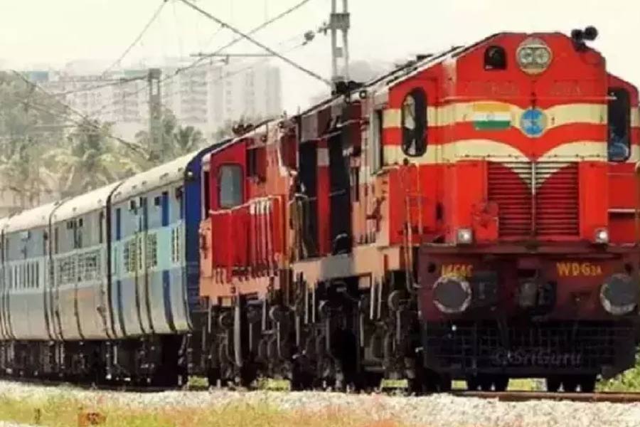 Special coaches to be added to three express trains for Tarapith, decision taken by Eastern Railways