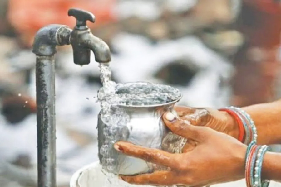200 People Fall Sick After Contaminated Water at Noida
