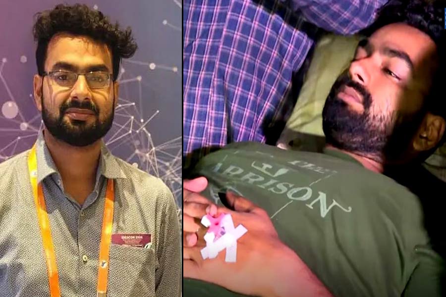 Junior Doctors' Hunger Strike: Junior medic Anustup Mukherjee admitted in hospital