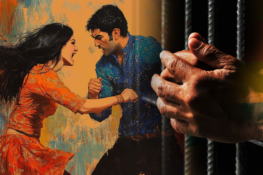 Husband gets life imprisonment for attacking wife with sharp weapon, cut fingers in Hooghly