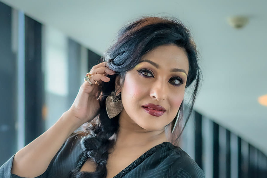 Rituparna Sengupta Shares her work experince with Sharmila Tagore in Puratan