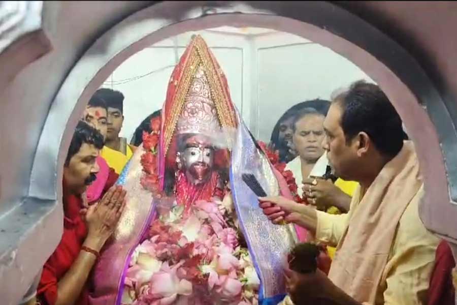 Online pujas are not being held at Tarapith, temple authorities warn people