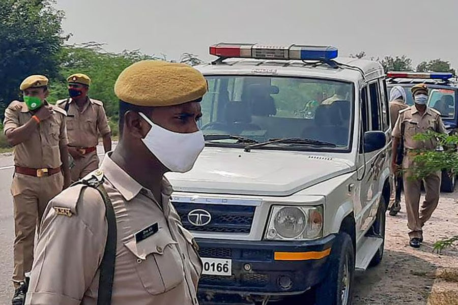 Uttar Pradesh Kanpur journalist killed himself after police inquiry