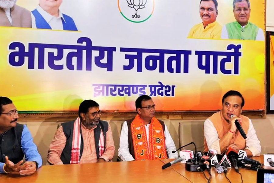 Weeks before polls, Jharkhand Congress working prez Manas Sinha defects to BJP