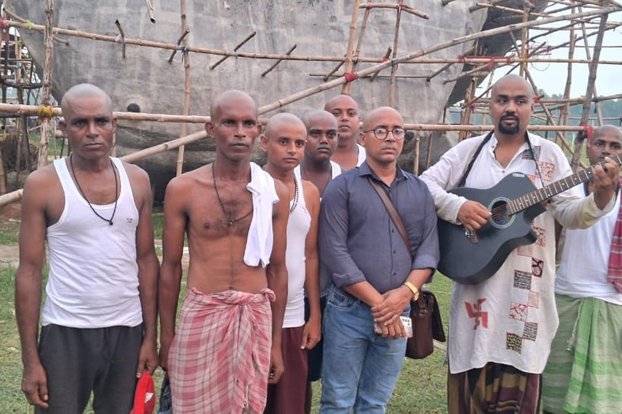 Ranaghat's 112-foot Durga Puja did not happen villagers shaved their hair from head on Dashami