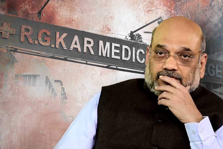 Victim's parents of R G kar are upset for not being able to meet Amit Shah