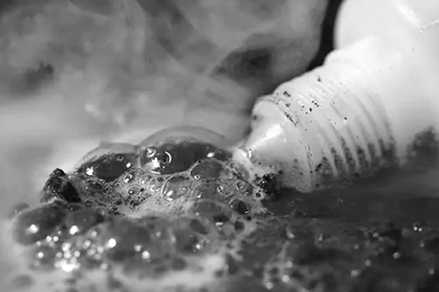 2 Accused pour acid on woman lawyer in Uttar Pradesh Court