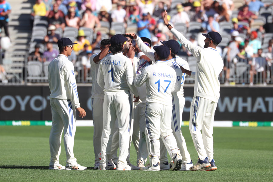 Border Gavaskar Trophy: End of day one play in Perth test