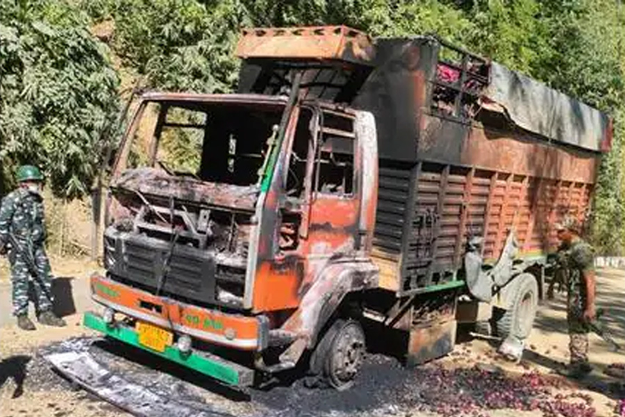Armed miscreants allegedly set ablaze two trucks carrying essential items in Manipur