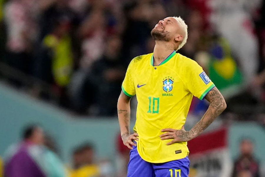 Brazil club pinches Neymar with 'medical center' statement