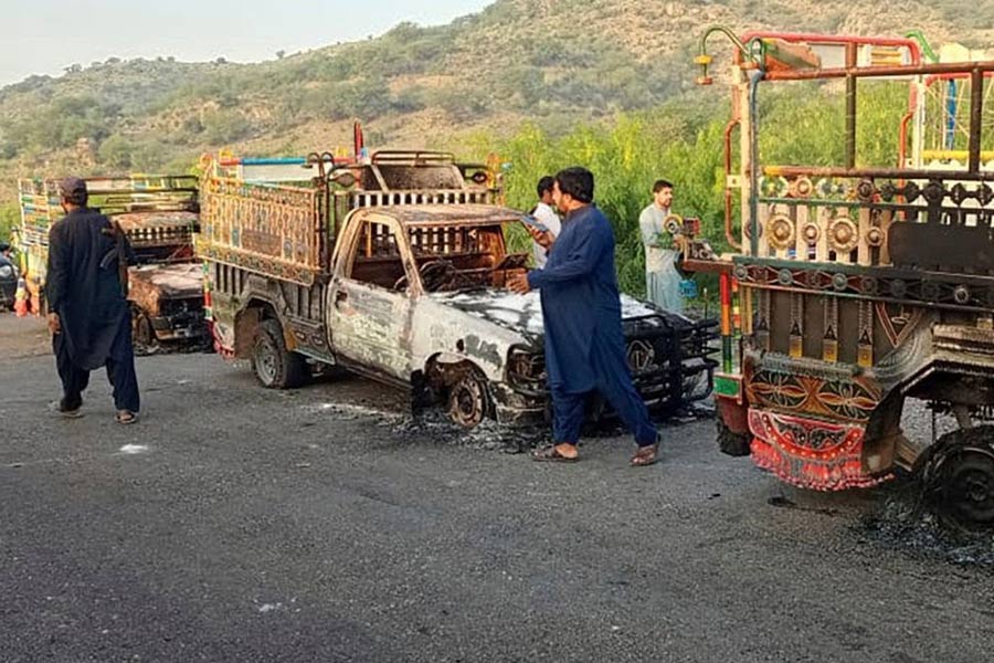 Pakistan Terrorist Attack: Many died after militants shot a vehicle with passengers