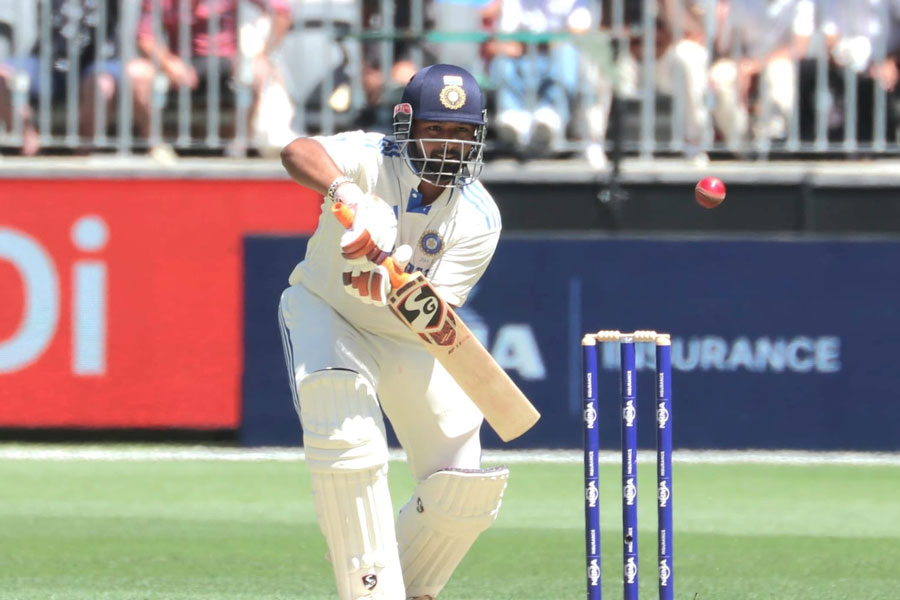 Border Gavaskar Trophy 2024-25: Nathan Lyon Asks Rishabh Pant About IPL Auction During Perth Test