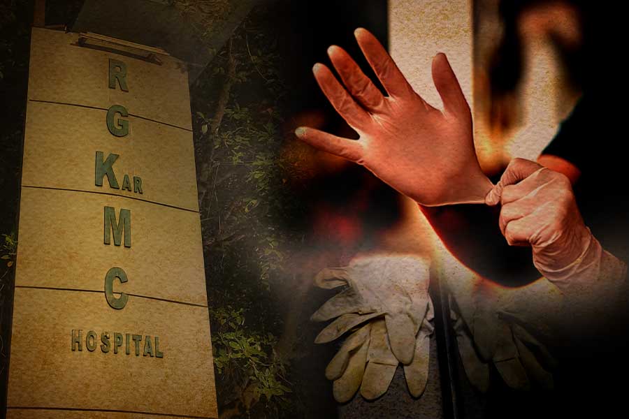 RG Kar: Report claims sabotage behind Blood stain gloves in the hospital