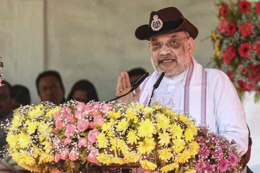 Amit shah ordered identify Bangladeshi infiltrators and Rohingya and sent back