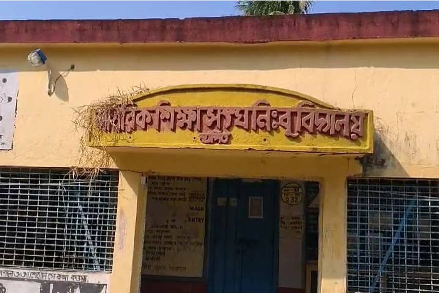 Only one student goes to this primary school of Ashoknagar and teacher teach him properly