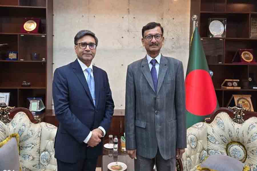 Indian foreign secretary met Bangladesh counterpart, asks to ensure minority safety