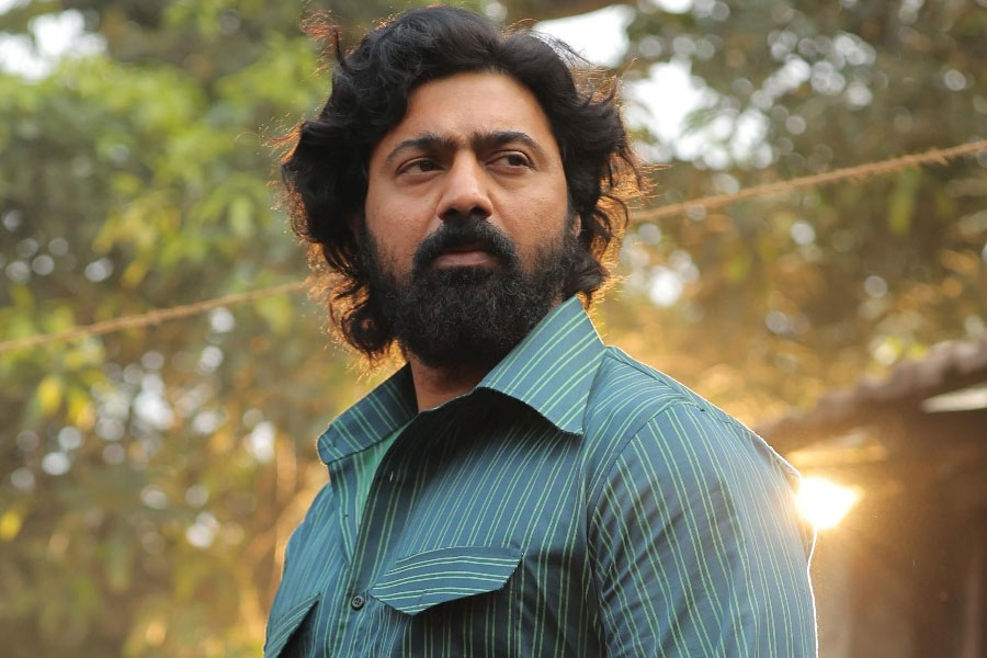 Actor Producer Dev asked fan to inform Khadaan's hall list
