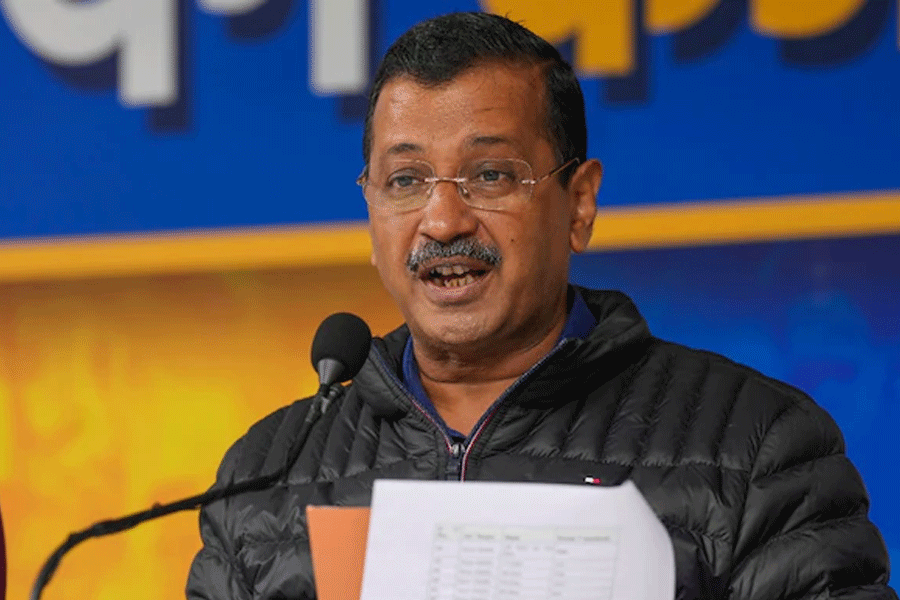 Delhi's scrapped liquor policy led to Rs 2,026 crore loss, says CAG report