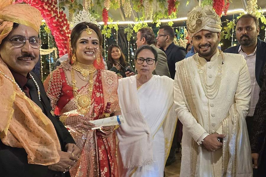 Actress payel deb tie knot with her Punjabi boyfriend