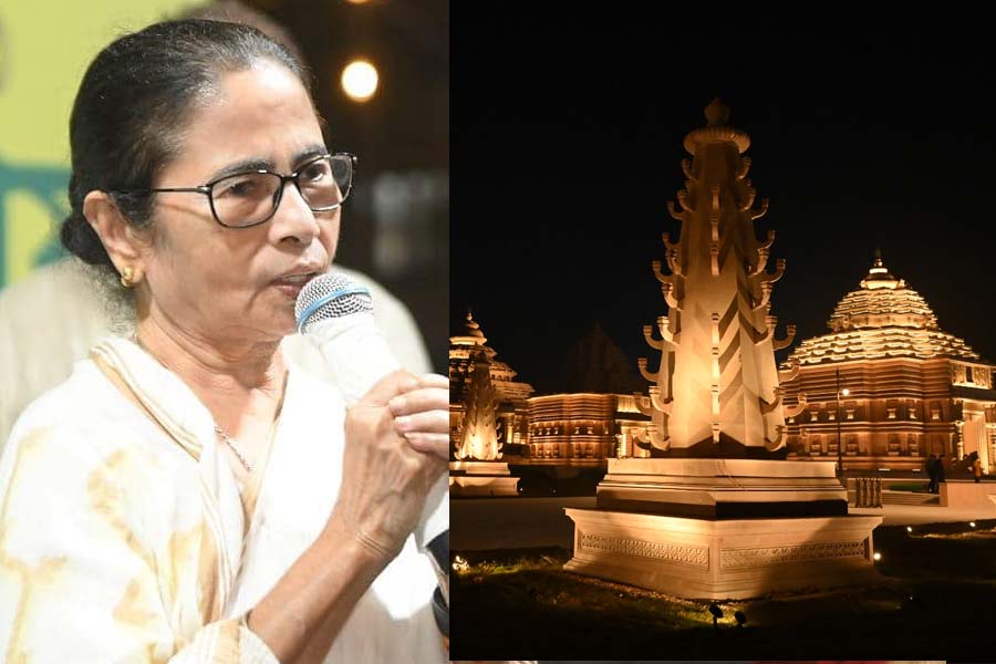 Mamata Banerjee cautious of crowd in Jagannath Temple inauguration