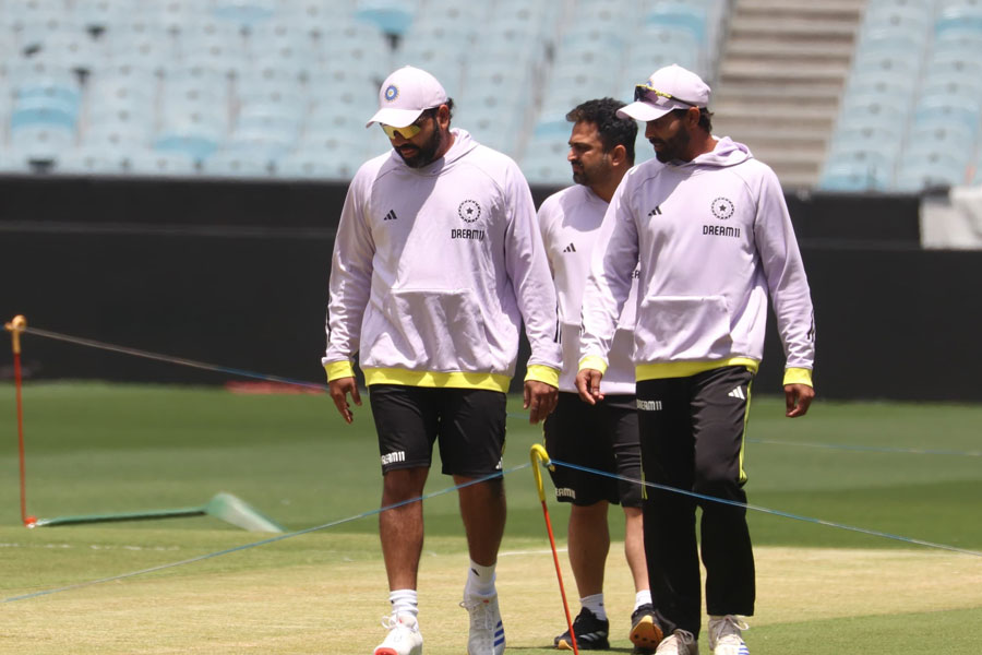 IND vs AUS: Rohit Sharma responds to pitch controversy and gives updates on knee injury