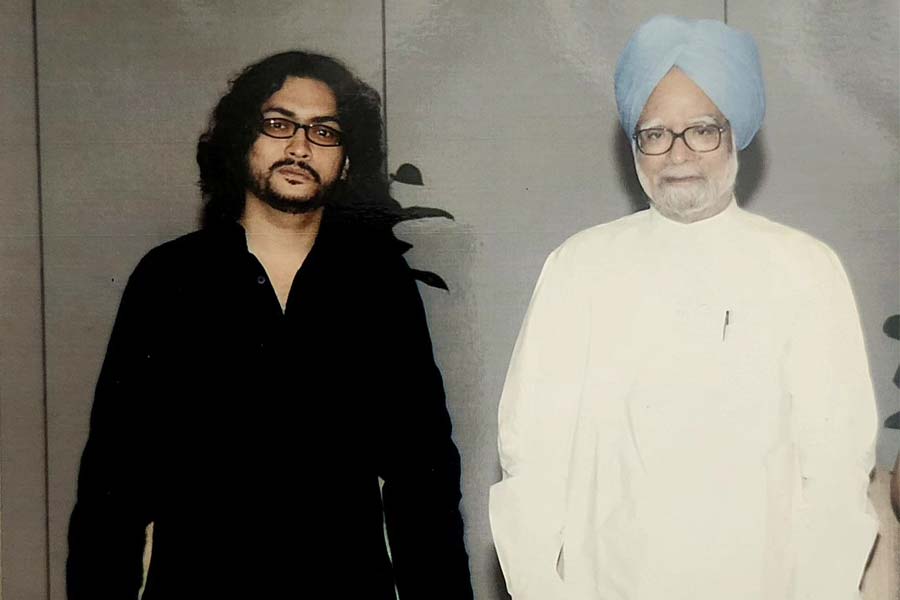 Manmohan Singh Death News: Singer Rupam Islam shares photo with Ex-Prime Minister