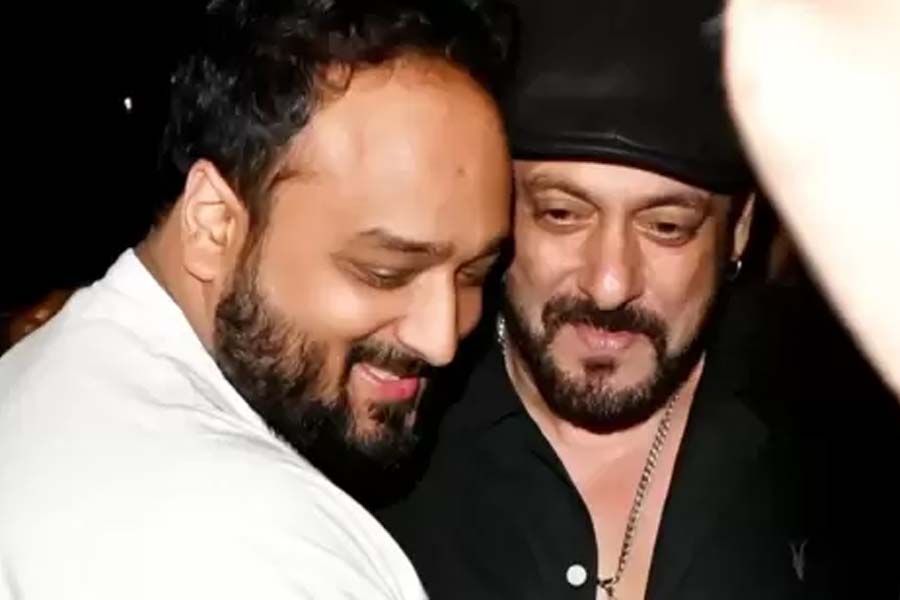 Salman Khan Arrives At Mumbai Airport Amid Tight Security