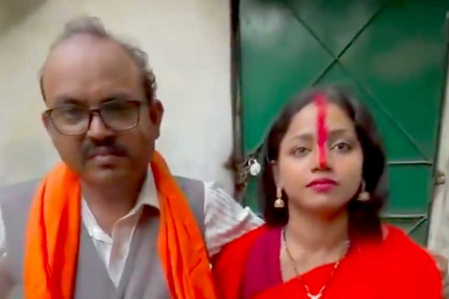 24 year old woman allegedly marries father, video is fake