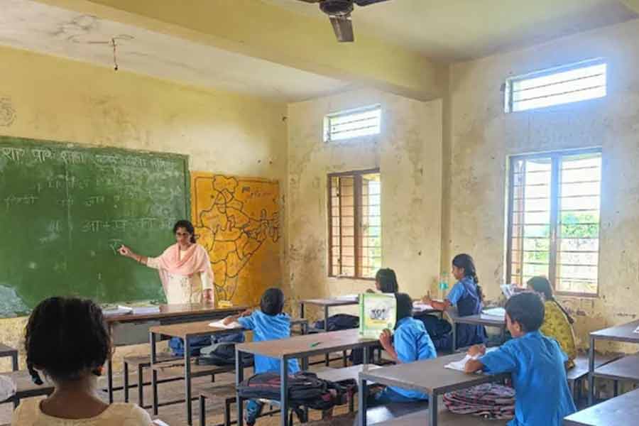 Jobless teachers on duty to keep studies going in Patharpratima