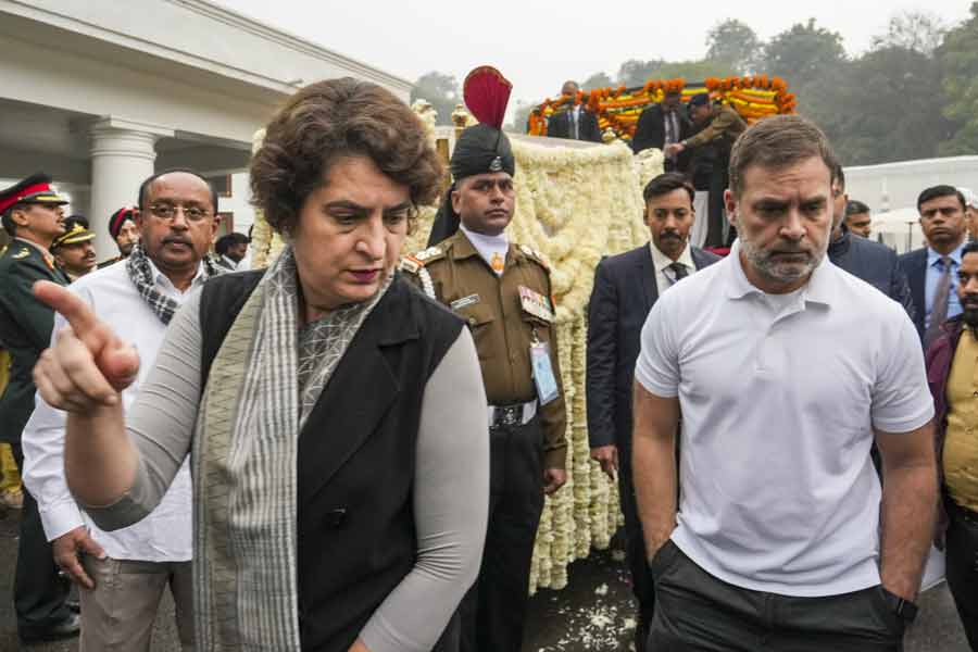 Kerala Muslim body mouthpiece slams Priyanka, Rahul Gandhi over Waqf bill