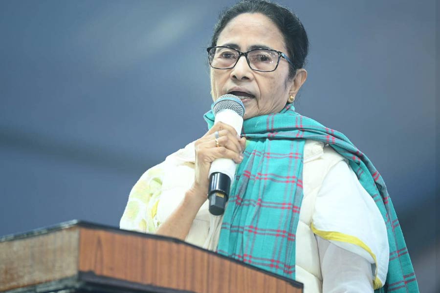 Mamata Banerjee to arrange party meeting next month