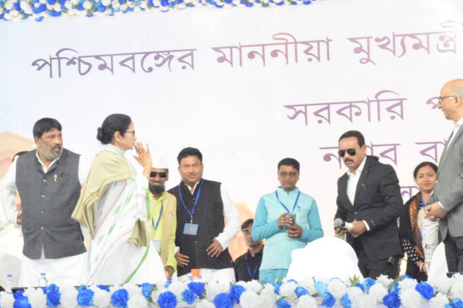 CM Mamata Banerjee slams centre and announces Rs 400 crores to combat river erosion in Murshidabad